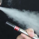 E-papierosy wydzielają o kilka tysięcy mniej toksycznych substancji niż tradycyjne wyroby tytoniowe E-papierosy wydzielają o kilka tysięcy mniej toksycznych substancji niż tradycyjne wyroby tytoniowe